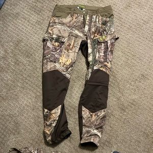 Men’s under armour hunting pants